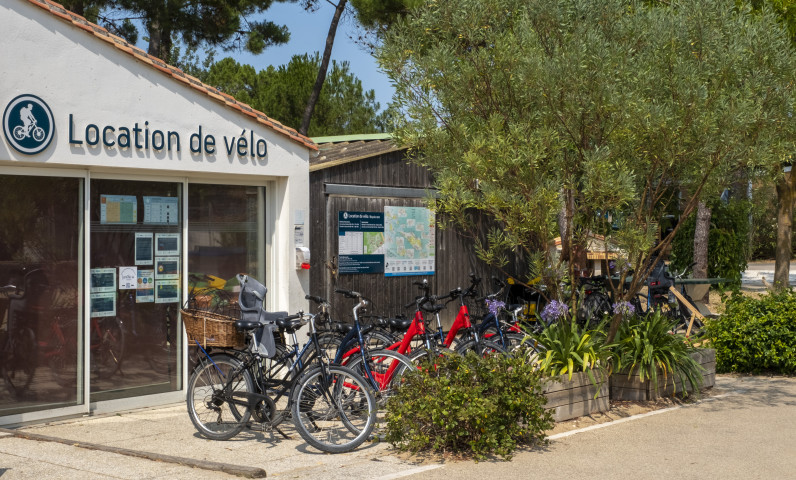 bike rental service on site 5-star campsite île de ré
