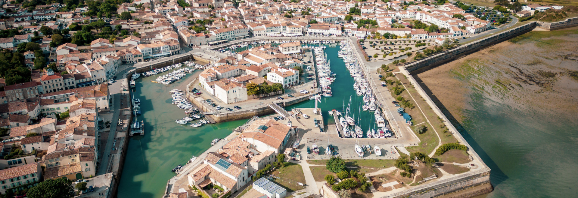 Discover the superb historical heritage in St Martin de Ré