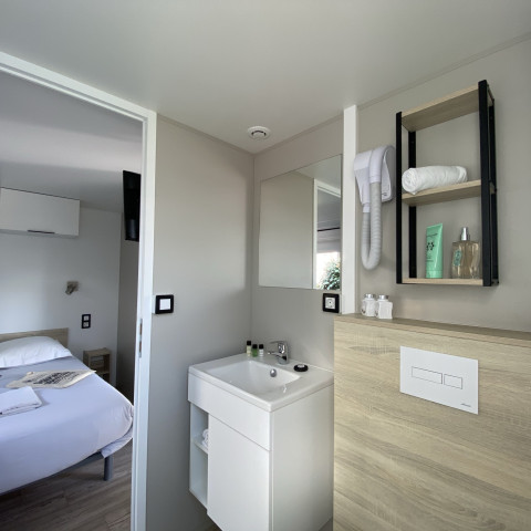 Double room with bathroom | Sunêlia Prestige 6 people | Mobile home rental ile de re
