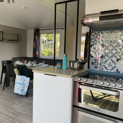 Living space | Sunêlia Prestige 6 people | Mobile home rental ile de re